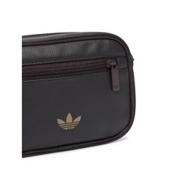 Saszetka adidas. Brązowe saszetki i nerki Adidas, bez wzorów, małe, bez dodatków. Za 149.99 zł.