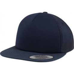 Piankowa Czapka Z Daszkiem YP Classics. Czarne czapki z daszkiem FLEXFIT, bez wzorów, z materiału. Za 49.99 zł.