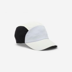 Czapka z daszkiem fitness. Białe czapki z daszkiem DOMYOS, bez wzorów, z elastanu. Za 44.99 zł.