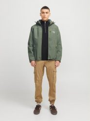 Jack & Jones Kurtka softshellowa w kolorze zielonym rozmiar: L. Zielone kurtki outdoor i hardshell Jack & Jones, l, bez wzorów, bez kaptura. Za 166.88 zł.