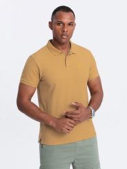 Męska jednokolorowa koszulka polo BASIC z dzianiny pique - musztardowa V8 OM-POBS-0100 - XXL. Koszulki polo sportowe Ombre Clothing, l, z aplikacjami, z bawełny, bez kołnierzyka, bez ramiączek. Za 77.99 zł.