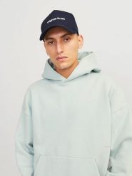 Jack & Jones Czapka w kolorze granatowym rozmiar: onesize. Niebieskie czapki z daszkiem Jack & Jones, bez wzorów, z bawełny. Za 59.26 zł.