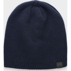 Czapka męska CAM300 - granat. Czapki zimowe 4F, bez wzorów. Za 29.99 zł.
