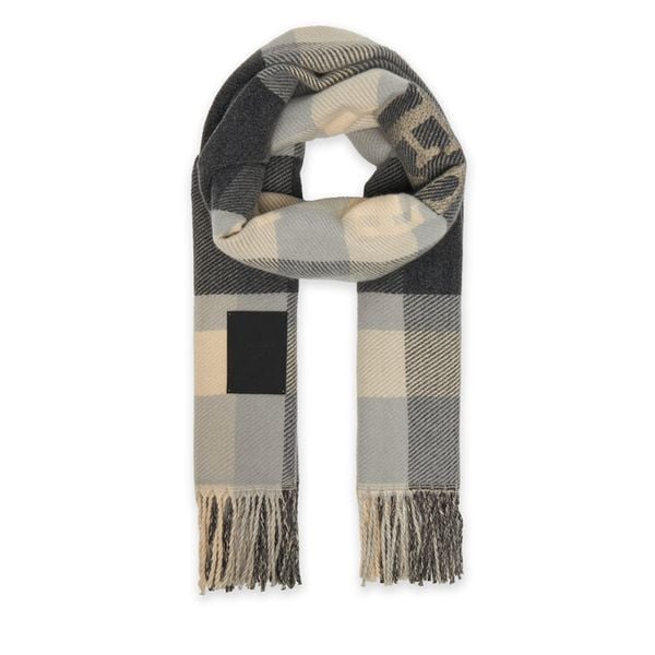 Szalik Guess. Brązowe szaliki Guess, z aplikacjami. Za 189.99 zł.