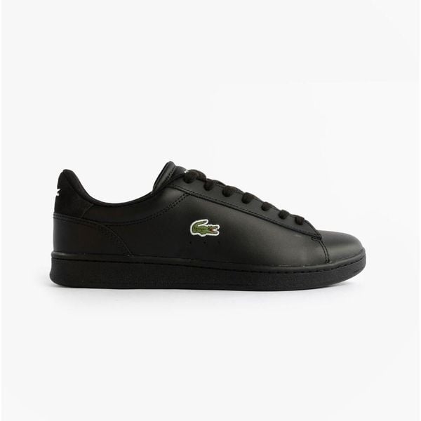 Buty męskie trampki sportowe Lacoste CARNABY SET. Czarne buty sportowe casual LACOSTE, bez wzorów, bez zapięcia. W wyprzedaży za 379.00 zł.