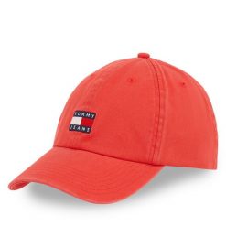 Czapka z daszkiem Tommy Jeans. Czerwone czapki z daszkiem Tommy Jeans, bez wzorów, z jeansu. Za 109.99 zł.
