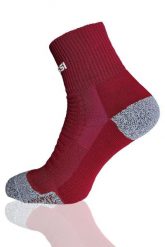 Skarpety sportowe Unisex Nessi Sportswear Trail U Termoaktywne. Czerwone skarpetki sportowe NESSI SPORTSWEAR, bez wzorów, z materiału. Za 69.99 zł.