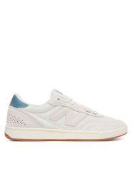 New Balance Sneakersy Numeric 440v2 UN440NRU Kremowy. Białe buty sportowe casual New Balance, bez wzorów, ze skóry, bez zapięcia. Za 399.99 zł.