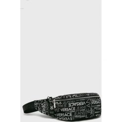 Versace Jeans - Nerka. Czarne saszetki i nerki Versace Jeans, bez wzorów, z jeansu. W wyprzedaży za 349.90 zł.