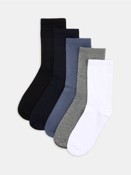 Bawełniane skarpetki 5 pack - granatowy. Niebieskie skarpety Sinsay, bez wzorów, z bawełny. Za 19.99 zł.