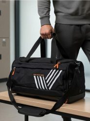 Torba sportowa z odpinanym paskiem - czarny. Czarne torby sportowe Sinsay, bez wzorów, małe. Za 49.99 zł.