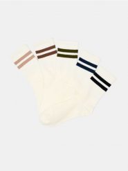 Długie skarpetki z paskami 5 pack - kremowy. Białe skarpety Sinsay, bez wzorów. Za 19.99 zł.