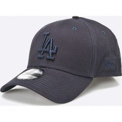 New Era - Czapka League Essential La Dodgers. Czapki z daszkiem marki New Era. W wyprzedaży za 89.90 zł.