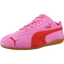 Buty PUMA YELLOW SPEEDCAT OG Rose. Czerwone buty turystyczne Puma, bez wzorów, ze skóry, bez zapięcia, trekkingowe. Za 304.99 zł.