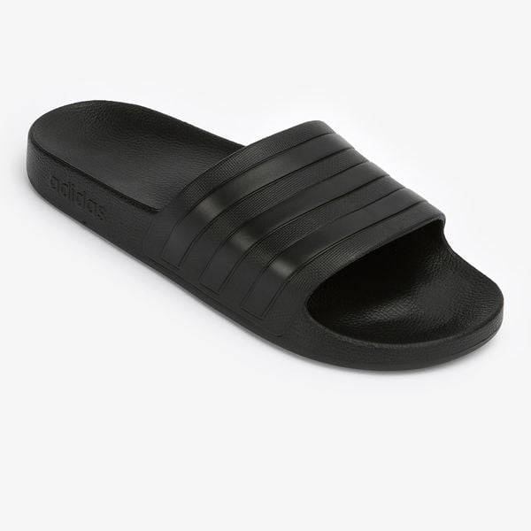 Klapki basenowe ADIDAS Adilette Aqua. Czarne klapki Adidas, z materiału. Za 79.99 zł.