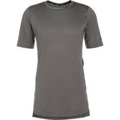 Nike Performance UTILITY Tshirt basic ridgerock/black. T-shirty sportowe Nike Performance. W wyprzedaży za 135.15 zł.