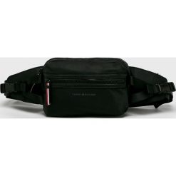 Tommy Hilfiger - Nerka. Czarne saszetki i nerki Tommy Hilfiger, bez wzorów, z nylonu. W wyprzedaży za 339.90 zł.