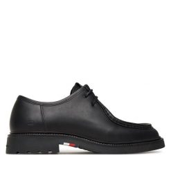 Półbuty Tommy Hilfiger. Czarne eleganckie półbuty Tommy Hilfiger, bez wzorów, bez obcasa, bez zapięcia. Za 479.99 zł.