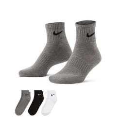 Skarpety do biegania unisex Everyday Cushion Ankle 3 Pary. Białe skarpety Nike, bez wzorów. Za 190.00 zł.