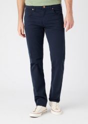 WRANGLER GREENSBORO MĘSKIE SPODNIE MATERIAŁOWE NAVY W15QY6114 112145835. Niebieskie spodnie materiałowe Wrangler, l, bez wzorów, z materiału. Za 209.99 zł.