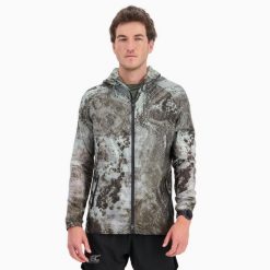 Męska kurtka przeciwwiatrowa do biegania w terenie TERRARUN WINDBREAKER. Zielone kurtki BODYCROSS, m, bez wzorów, z materiału, bez kaptura. Za 739.99 zł.