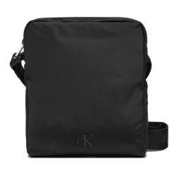 Saszetka Calvin Klein Jeans. Czarne saszetki i nerki Calvin Klein Jeans, bez wzorów, z jeansu. Za 159.99 zł.