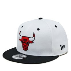 Czapka New Era. Białe czapki zimowe New Era, bez wzorów. Za 219.99 zł.