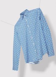 PAKO LORENTE – Koszula męska w biało-niebieski mikrowzór. Białe koszule Pako Lorente, l, bez wzorów, z bawełny, bez kołnierzyka, bez ramiączek. Za 199.99 zł.