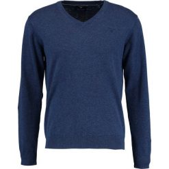 GANT WEIGHT VNECK Sweter dark jeansblue melange. Swetry rozpinane marki GANT, z bawełny. Za 419.00 zł.