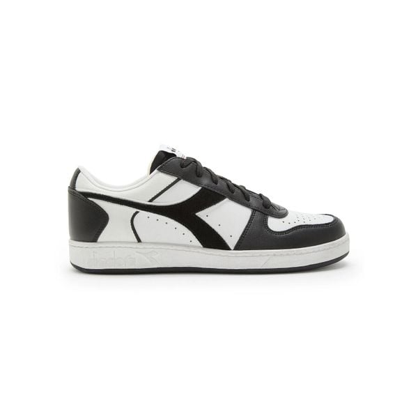 Trampki DIADORA MAGIC BASKET LOW ICONA LEATHER. Białe trampki Diadora, bez wzorów, bez zapięcia. Za 229.99 zł.