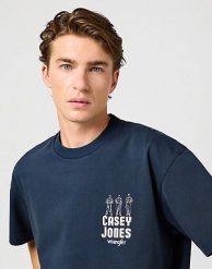 MESKA KOSZULKA WRANGLER CJ GRAPHIC TEE DARK NAVY 112362911. Niebieskie t-shirty Wrangler, l, bez wzorów, bez kołnierzyka, bez ramiączek. Za 79.99 zł.
