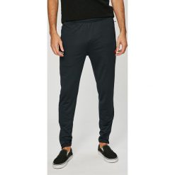 Ellesse - Spodnie. Spodnie materiałowe marki Ellesse. Za 149.90 zł.