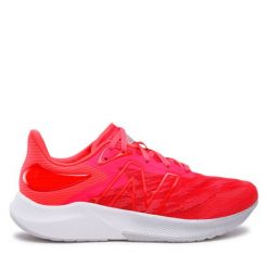 Buty do biegania New Balance. Pomarańczowe buty do biegania New Balance, bez wzorów, bez zapięcia, do biegania. Za 289.99 zł.