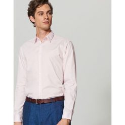 Elegancka koszula z tkaniny poplin - Różowy. Koszule marki Asics lifestyle. W wyprzedaży za 39.99 zł.