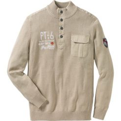 Sweter ze stójką Regular Fit bonprix piaskowy. Brązowe swetry nierozpinane bonprix, m, z aplikacjami, bez kołnierzyka, bez ramiączek. Za 64.99 zł.