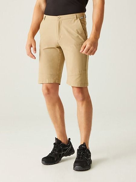 Regatta Szorty funkcyjne "Highton" w kolorze beżowym rozmiar: 56. Brązowe szorty Regatta, bez wzorów, z materiału. Za 52.55 zł.