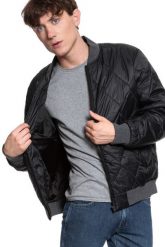 KURTKA WRANGLER BOMBER JACKET BLACK W4A6Y8100 112129075. Czarne kurtki Wrangler, m, bez wzorów, bez kaptura. Za 279.99 zł.