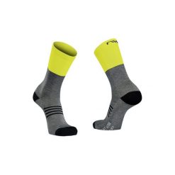 Skarpety rowerowe NORTHWAVE EXTREME PRO HIGH SOCK. Szare skarpety Northwave, bez wzorów. Za 72.00 zł.