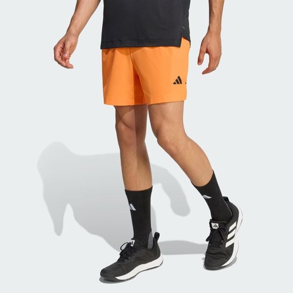 Szorty D4T Essentials. Brązowe szorty Adidas, bez wzorów, sportowe. Za 179.00 zł.