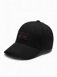 Męska czapka z daszkiem bejsbolówka z patchem – czarna V1 OM-ACCS-0103 - uniwersalny. Czarne czapki z daszkiem Ombre Clothing, z aplikacjami, z bawełny. Za 59.99 zł.