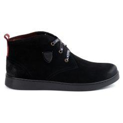 Buty męskie skórzane Chukka ocieplane KAMPOL 110/35 czarne. Czarne botki sznurowane bez wzorów, z jeansu, za kostkę, bez obcasa, bez zapięcia. Za 453.66 zł.