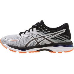 ASICS GELCUMULUS 19 Obuwie do biegania treningowe glacier grey/white/victoria black. Buty treningowe marki ASICS. Za 579.00 zł.