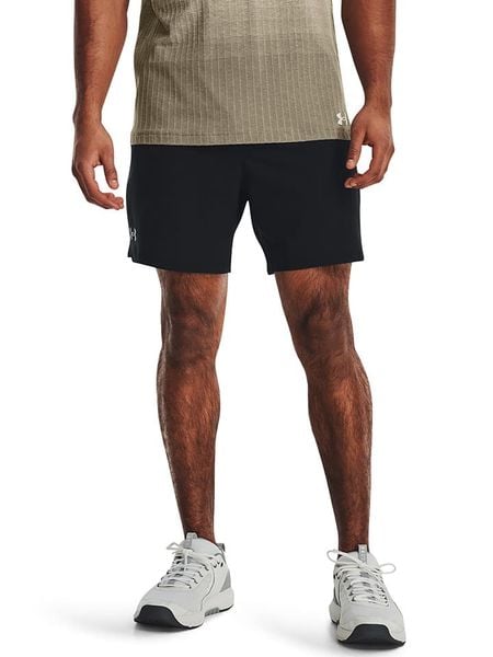 Under Armour Szorty sportowe w kolorze czarnym rozmiar: XXL. Czarne krótkie spodenki sportowe Under Armour, xxl, bez wzorów, z materiału. Za 104.95 zł.