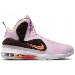 Buty koszykarskie męskie Nike LeBron 9. Czerwone buty do koszykówki Nike, za kostkę, bez zapięcia, do koszykówki. Za 1,123.00 zł.