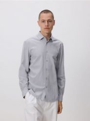 Koszula regular z bawełny egipskiej - jasnoszary. Szare koszule Reserved, l, bez wzorów, z bawełny, bez kołnierzyka, bez ramiączek. Za 139.99 zł.
