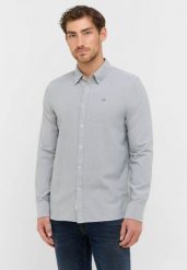 Męska Koszula Mustang Style Edinburg Agave Green 1016952 6473. Zielone koszule Mustang, m, bez wzorów, bez kołnierzyka, bez ramiączek. Za 169.99 zł.