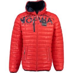 Kurtka przejściowa "Budapest" w kolorze czerwonym. Kurtki marki Geographical Norway Men. W wyprzedaży za 252.95 zł.