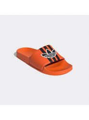 Adidas Klapki "Adilette" w kolorze pomarańczowym rozmiar: 42. Pomarańczowe klapki Adidas. Za 141.52 zł.