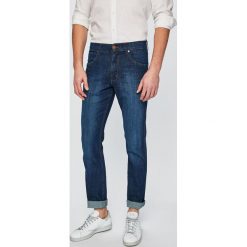 Wrangler - Jeansy Greensboro. Jeansy marki Wrangler. Za 319.90 zł.
