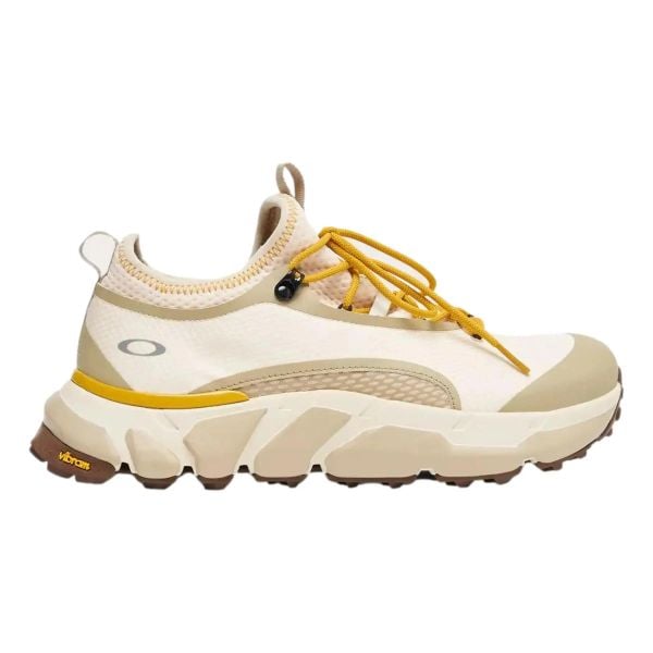 Buty Sportowe Turystyczne Męskie Oakley Light Shield. Brązowe buty trekkingowe Oakley, bez wzorów, bez zapięcia. Za 579.99 zł.